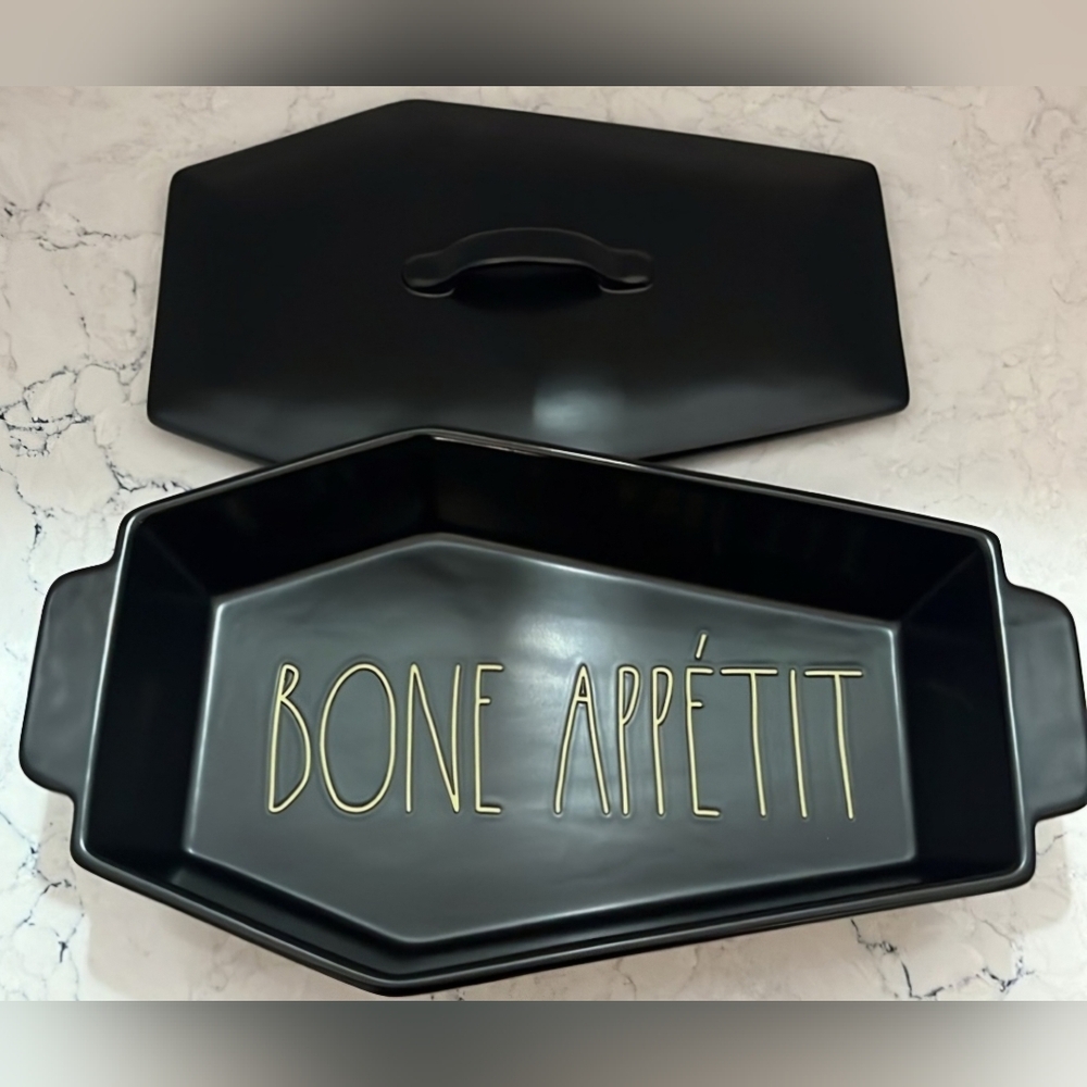 Rae Dunn Baking Dish With Lid